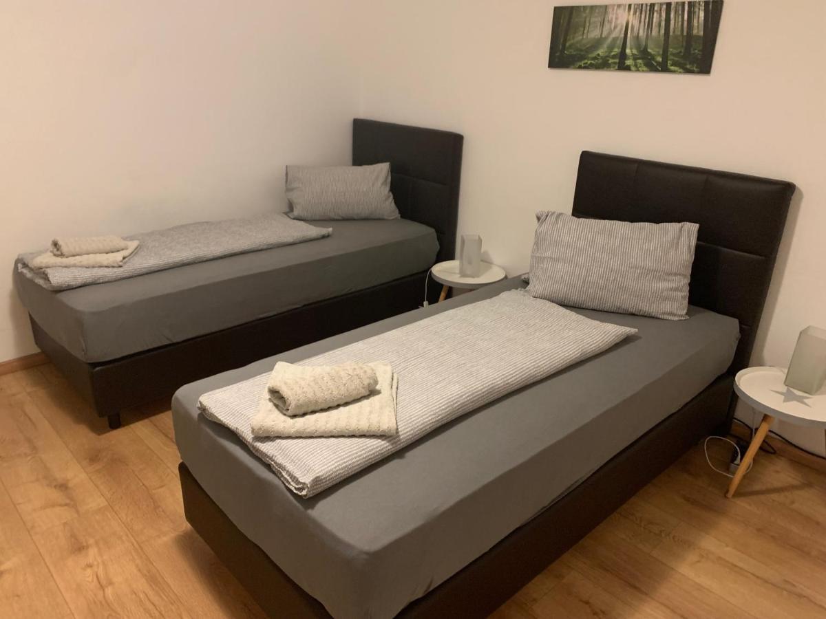 Roccos Raum Hotell Kapfenberg Exteriör bild