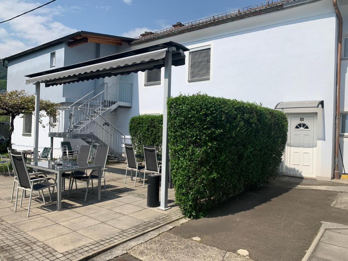 Roccos Raum Hotell Kapfenberg Exteriör bild