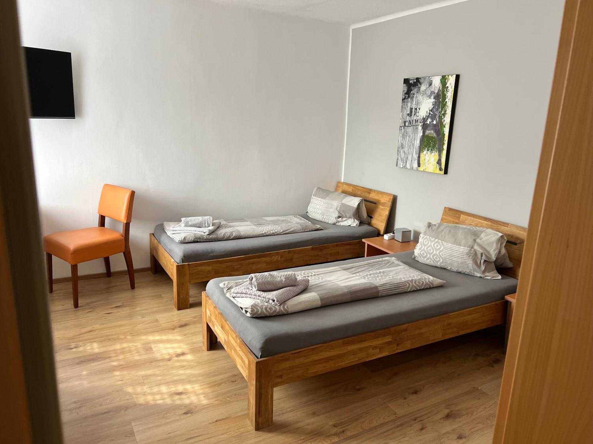 Roccos Raum Hotell Kapfenberg Exteriör bild