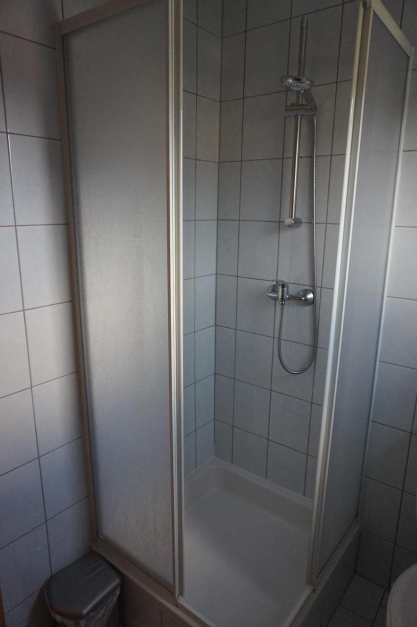 Roccos Raum Hotell Kapfenberg Exteriör bild