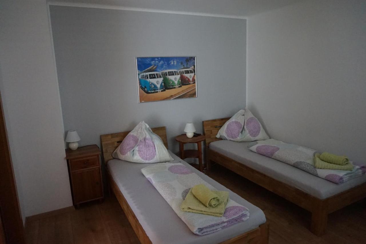 Roccos Raum Hotell Kapfenberg Exteriör bild